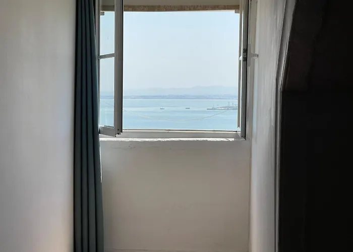 Privat bolig Santos In With River View