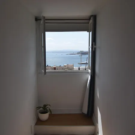 Santos In With River View Homestay Lisbon