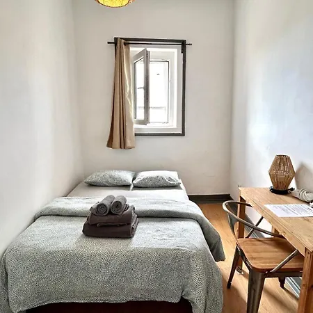 Santos In With River View Homestay