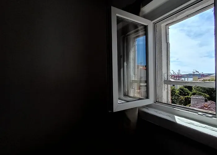 Santos In With River View Lissabon