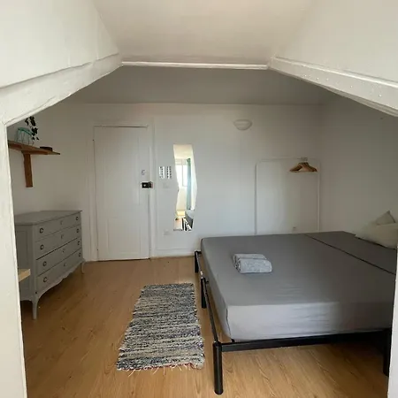 Santos In With River View * 리스본